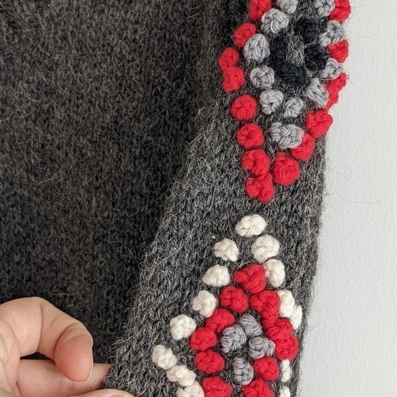 HANDKNIT Grey Sweater with Diamond Pattern Sleeves S/M - Picture 4 of 9